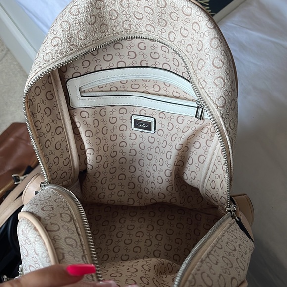 Guess backpack - Picture 5 of 5